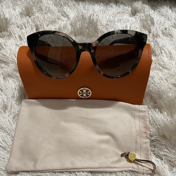Tory Burch sunglasses main image 4